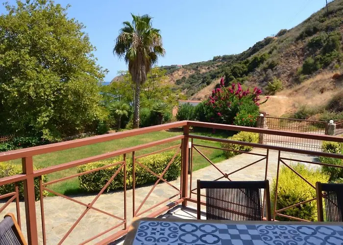 Melpomeni Villa Sinoikismos Plakalona