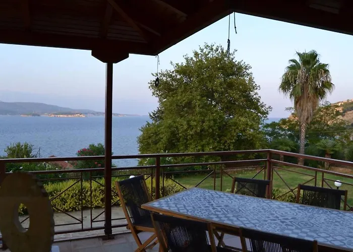 Villa Melpomeni Sinoikismos Plakalona