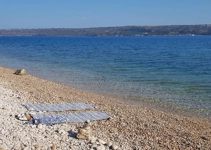 Melpomeni Villa Sinoikismos Plakalona