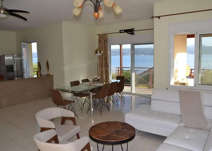 Melpomeni * Sinoikismos Plakalona